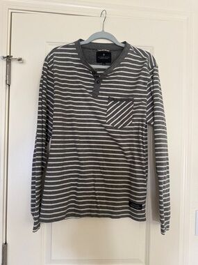 Striped Long-Sleeve Henley Shirt - Gray & White by Roark Revival